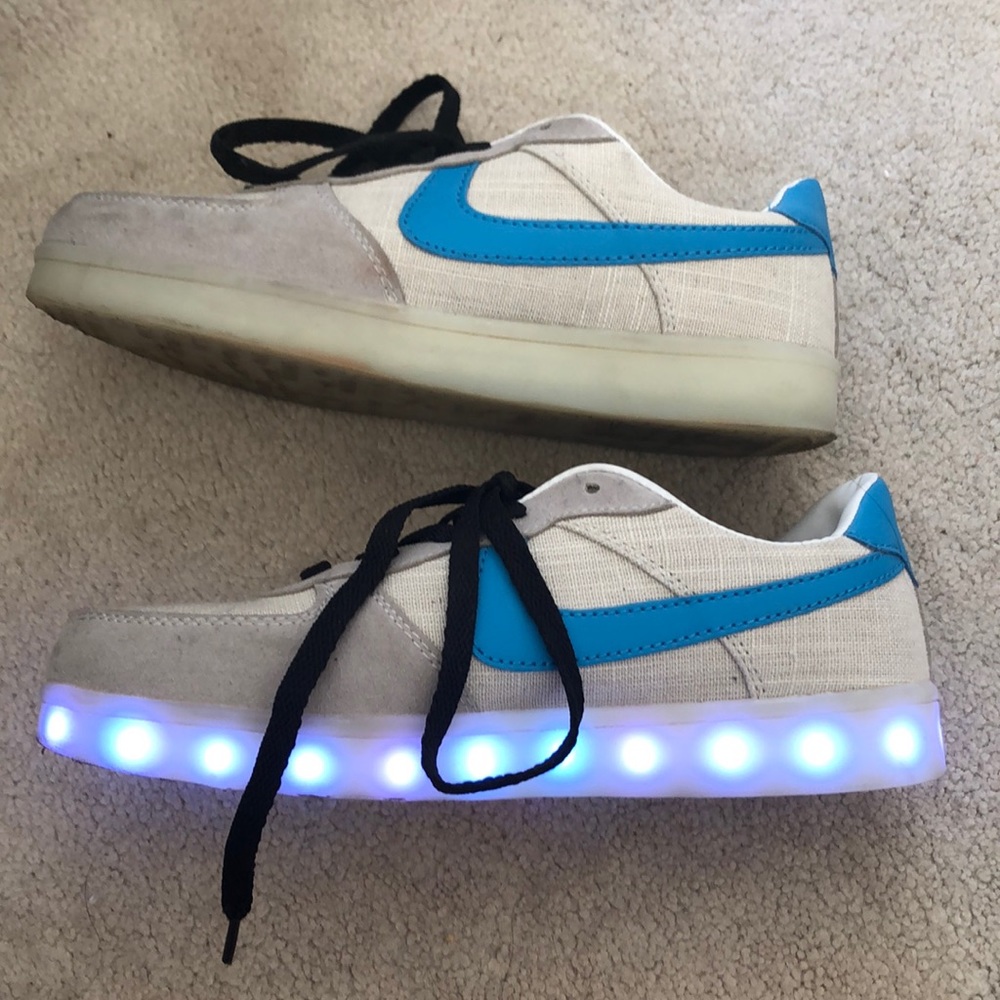 LIGHT UP SHOES